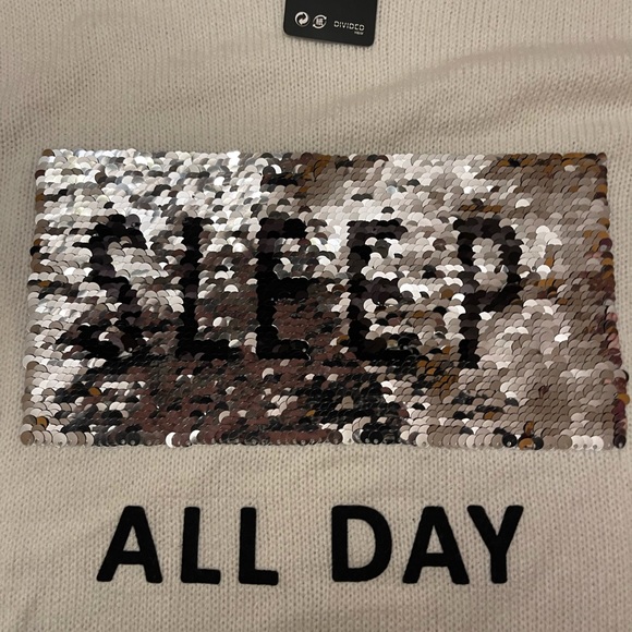 H&M Sweater w/Sequins - Picture 2 of 6